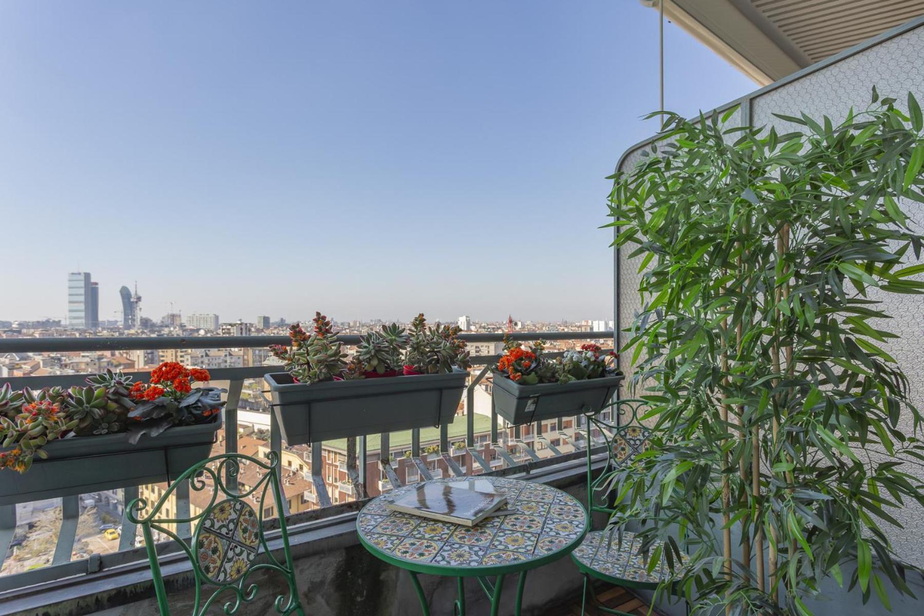 Rentopolis Piazzale Biancamano Milano Esterno foto